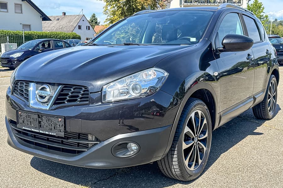 SUV Nissan Qashqai 2,0